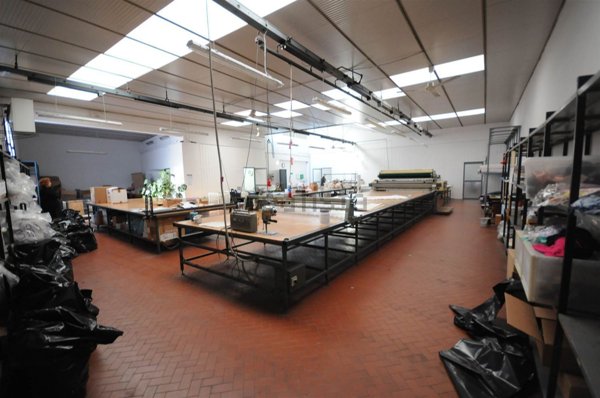 capannone in vendita ad Agliana