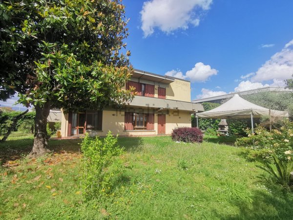 casa indipendente in vendita ad Agliana