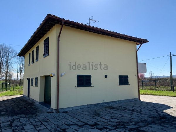 casa indipendente in vendita ad Agliana