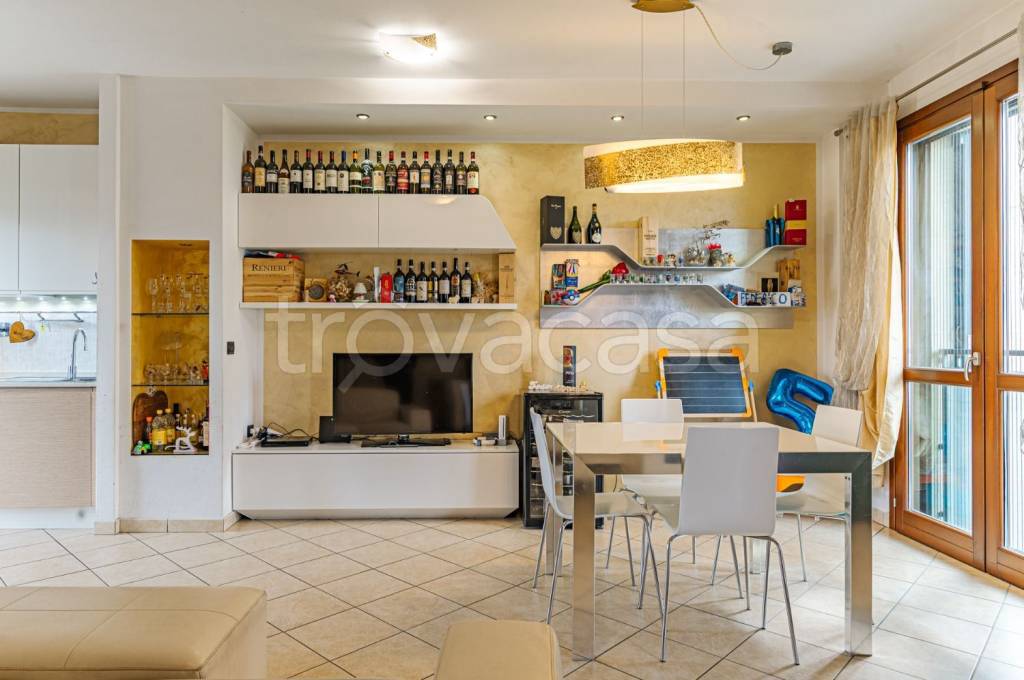 casa indipendente in vendita ad Agliana in zona Ponte dei Bini