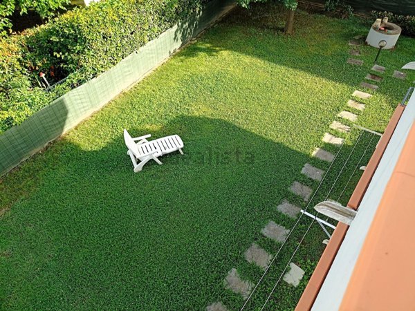 casa indipendente in vendita ad Agliana in zona Ferruccia