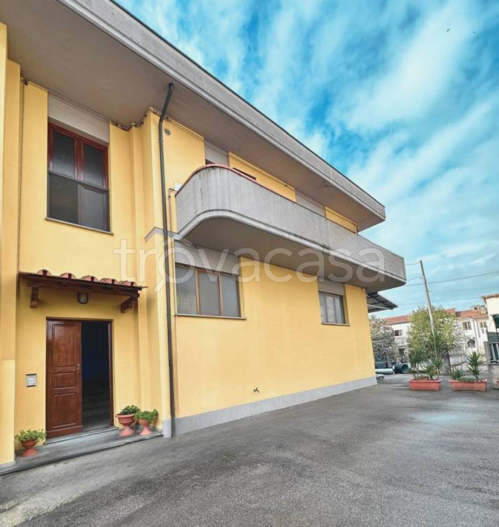 appartamento in vendita ad Agliana