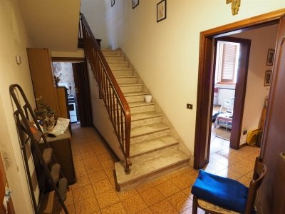 casa indipendente in vendita ad Agliana in zona San Niccolò