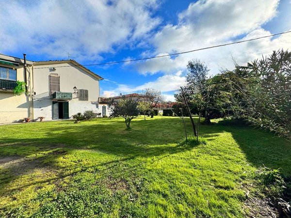 casa indipendente in vendita ad Agliana