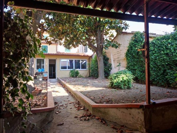 casa indipendente in vendita ad Agliana