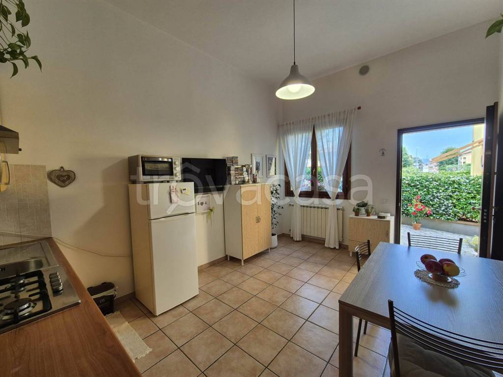 casa indipendente in vendita ad Agliana in zona San Niccolò