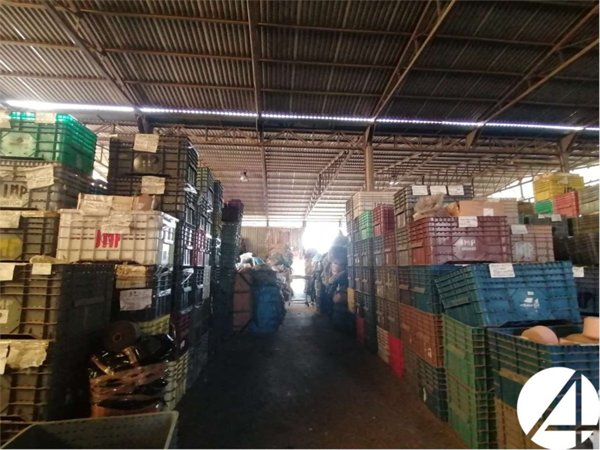 locale di sgombero in vendita ad Agliana in zona Ferruccia