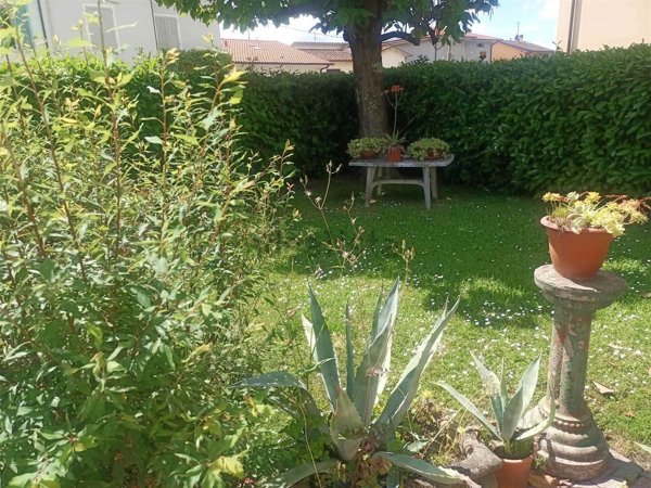casa indipendente in vendita ad Agliana in zona Spedalino