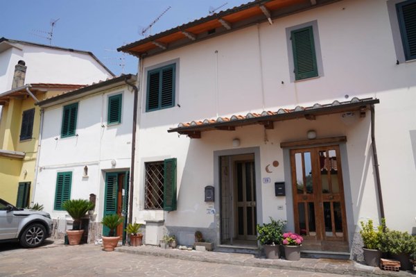 casa indipendente in vendita ad Agliana in zona Spedalino