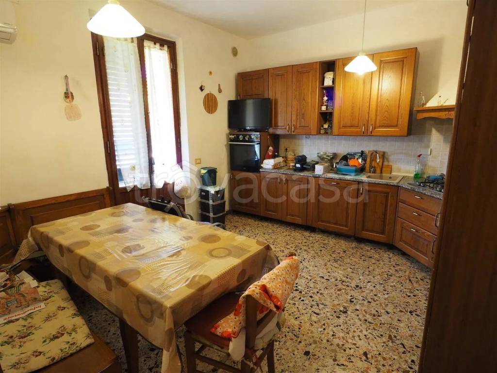 appartamento in vendita ad Agliana in zona Spedalino