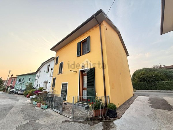 casa indipendente in vendita ad Agliana