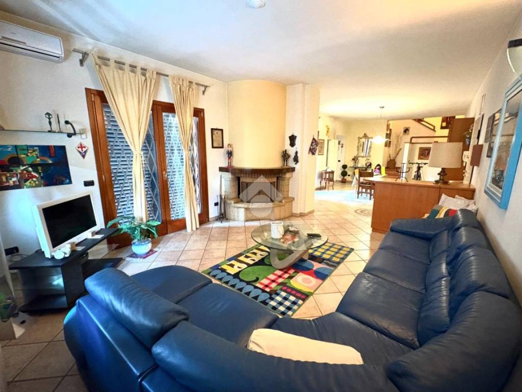 casa indipendente in vendita ad Agliana