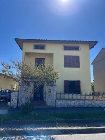casa indipendente in vendita ad Agliana