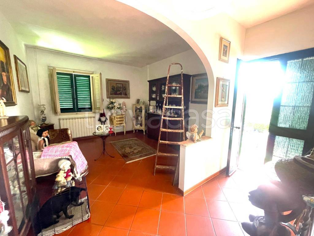 casa indipendente in vendita ad Agliana in zona Ponte dei Bini