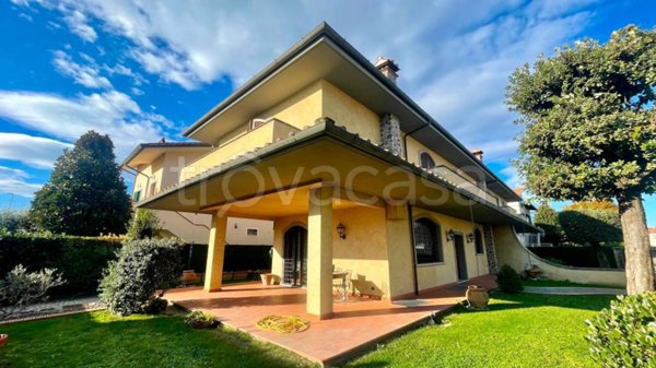 casa indipendente in vendita ad Agliana