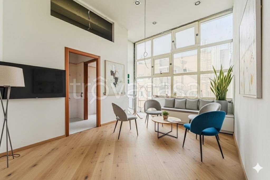 negozio in vendita ad Agliana