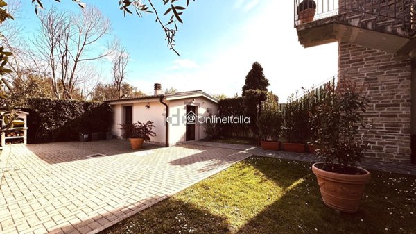 casa indipendente in vendita ad Agliana
