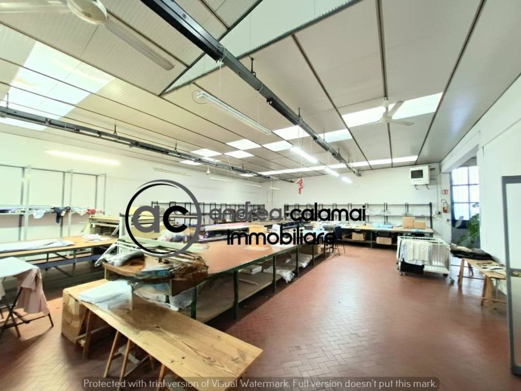 locale commerciale in vendita ad Agliana