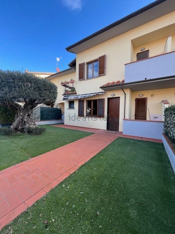 casa indipendente in vendita ad Agliana