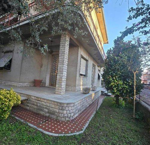 casa indipendente in vendita ad Agliana