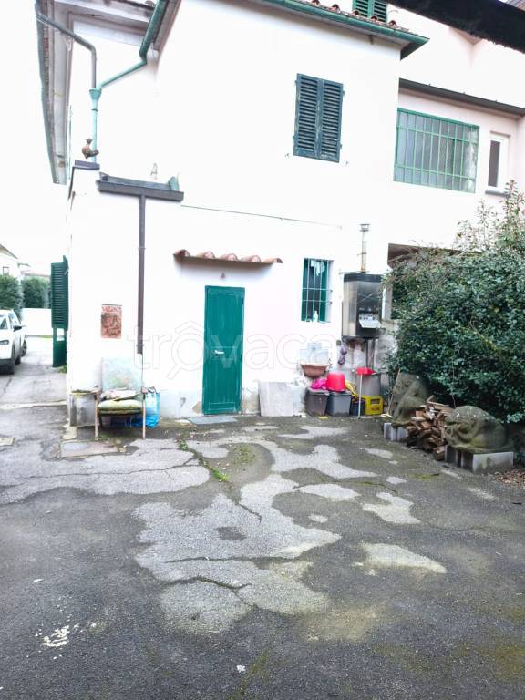 casa indipendente in vendita ad Agliana in zona San Niccolò