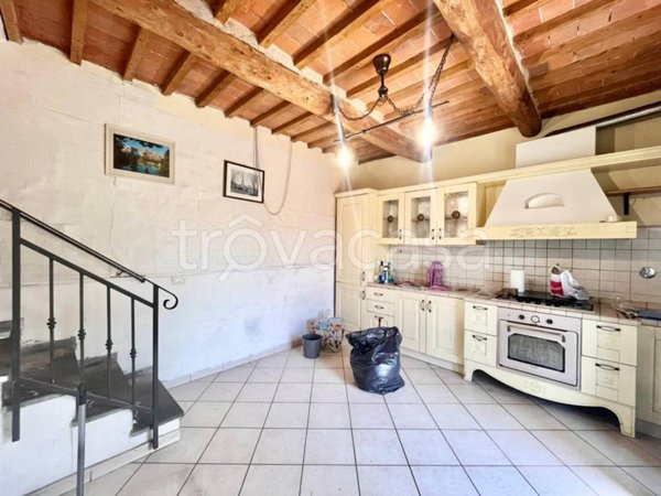 casa indipendente in vendita ad Agliana in zona San Niccolò