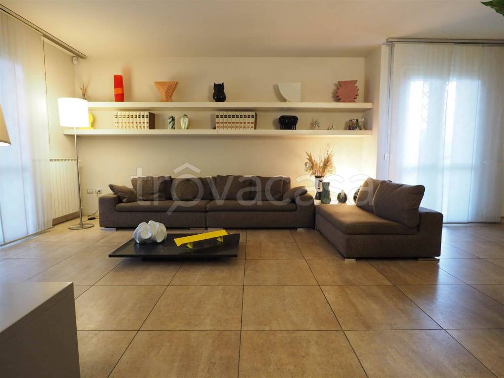 casa indipendente in vendita ad Agliana in zona Spedalino