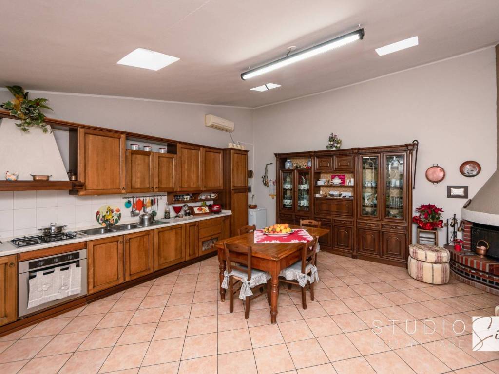 casa indipendente in vendita ad Agliana in zona San Niccolò