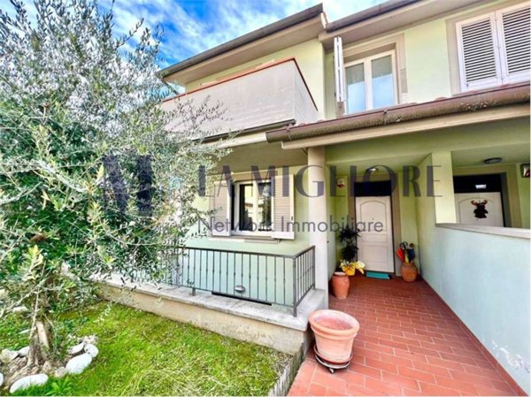 casa indipendente in vendita ad Agliana in zona San Niccolò
