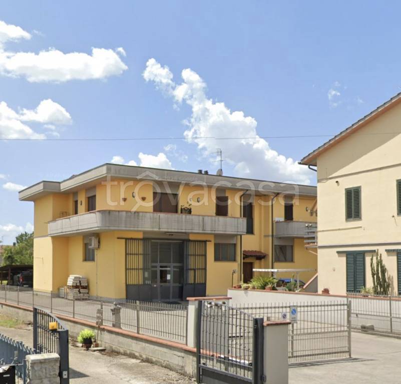 locale commerciale in vendita ad Agliana