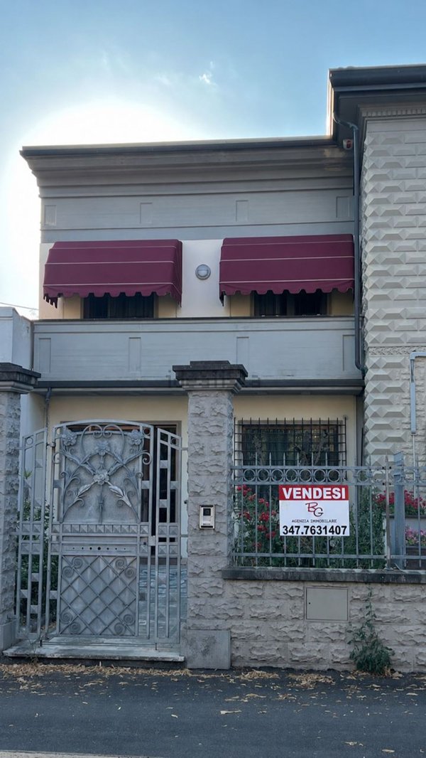 casa indipendente in vendita ad Agliana
