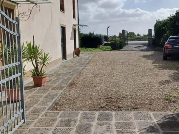 casa indipendente in vendita ad Agliana in zona Ferruccia