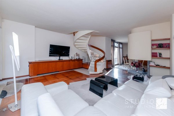 casa indipendente in vendita ad Agliana in zona San Niccolò