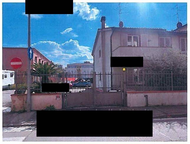 casa indipendente in vendita ad Agliana in zona San Niccolò