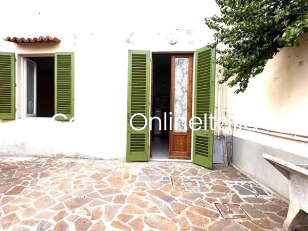 casa indipendente in vendita ad Agliana in zona San Niccolò
