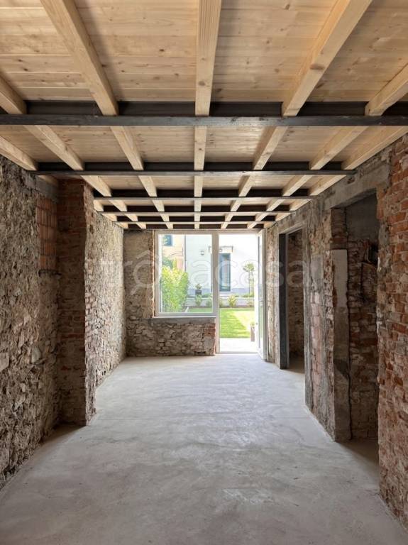casa indipendente in vendita ad Agliana in zona San Niccolò