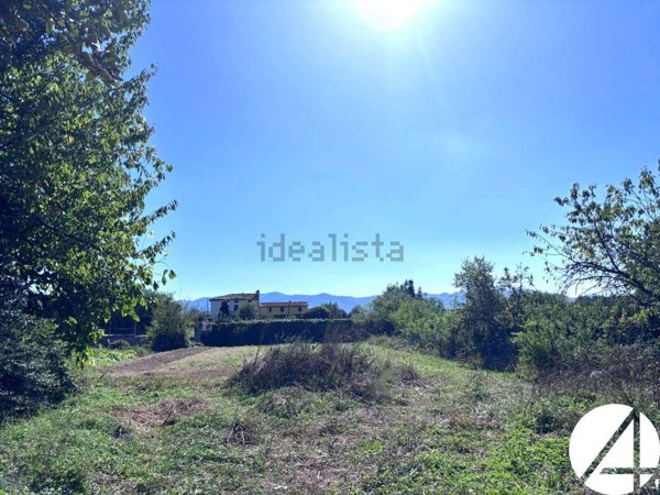 casa indipendente in vendita ad Agliana in zona Ponte dei Bini