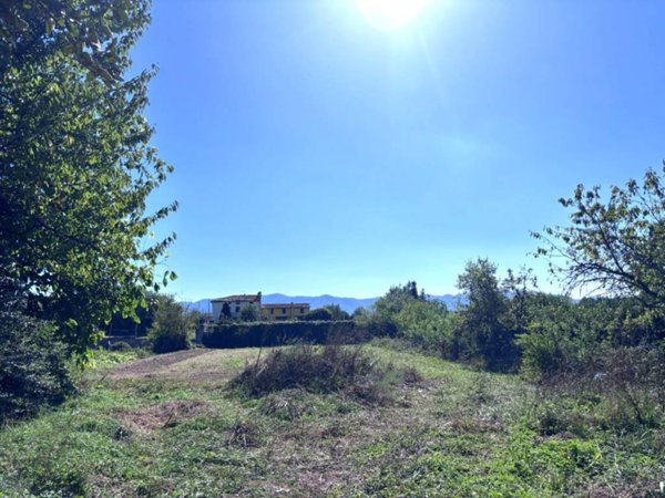 casa indipendente in vendita ad Agliana in zona Ferruccia