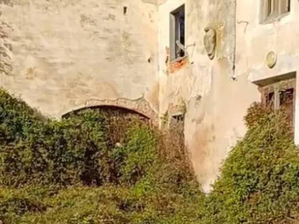 casa indipendente in vendita ad Agliana in zona Ferruccia