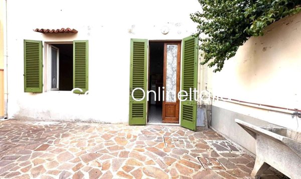 casa indipendente in vendita ad Agliana in zona San Niccolò