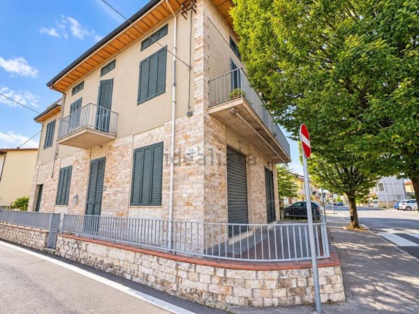 casa indipendente in vendita ad Agliana in zona San Michele