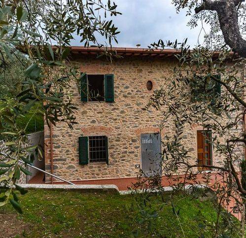 casa indipendente in vendita a Buggiano