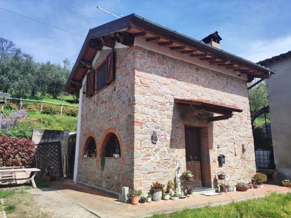 casa indipendente in vendita a Buggiano in zona Stignano
