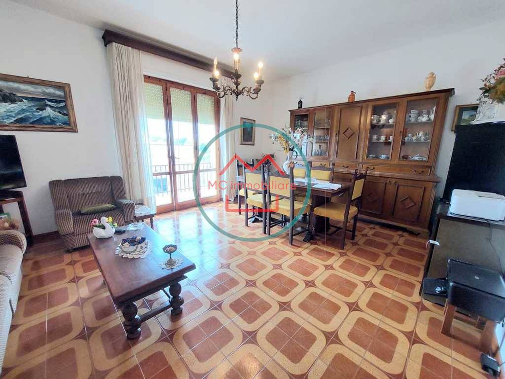 appartamento in vendita a Buggiano in zona Borgo a Buggiano