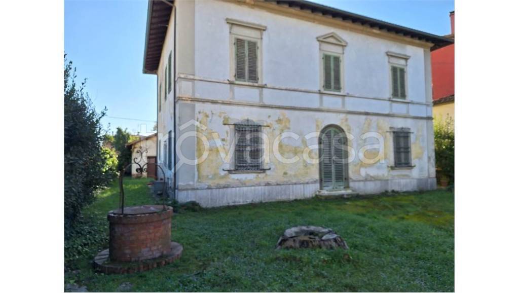 casa indipendente in vendita a Buggiano in zona Borgo a Buggiano