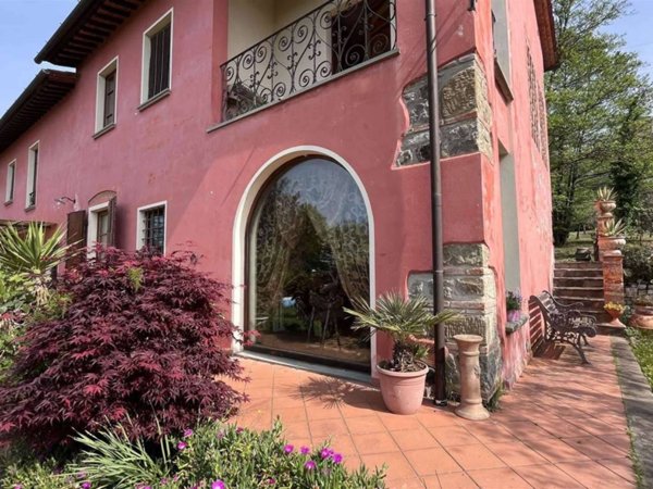 casa indipendente in vendita a Buggiano in zona Borgo a Buggiano