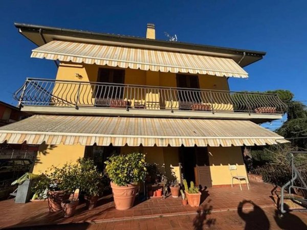 casa indipendente in vendita a Buggiano