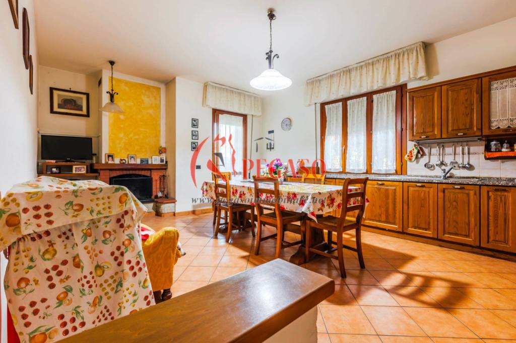 appartamento in vendita a Buggiano in zona Borgo a Buggiano