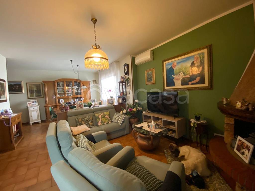 casa indipendente in vendita a Buggiano in zona Borgo a Buggiano
