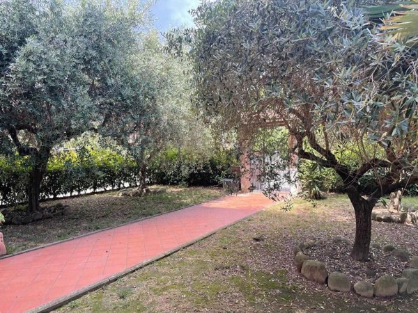 appartamento in vendita a Buggiano in zona Borgo a Buggiano